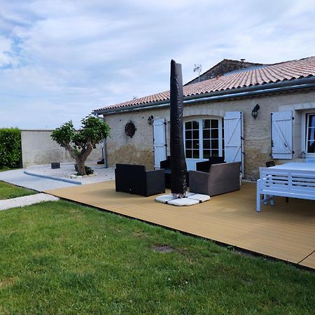 Domaine Des Pres De Joussac - Protocole Sanitaire Strict Jau-Dignac-et-Loirac Exterior foto