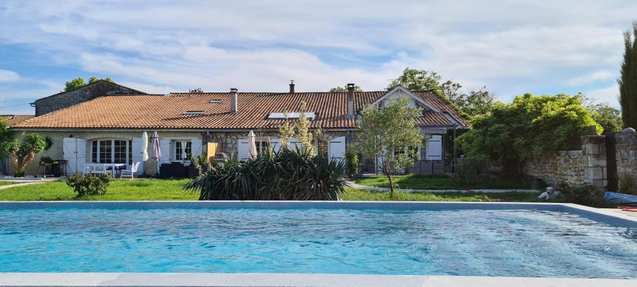 Domaine Des Pres De Joussac - Protocole Sanitaire Strict Jau-Dignac-et-Loirac Exterior foto