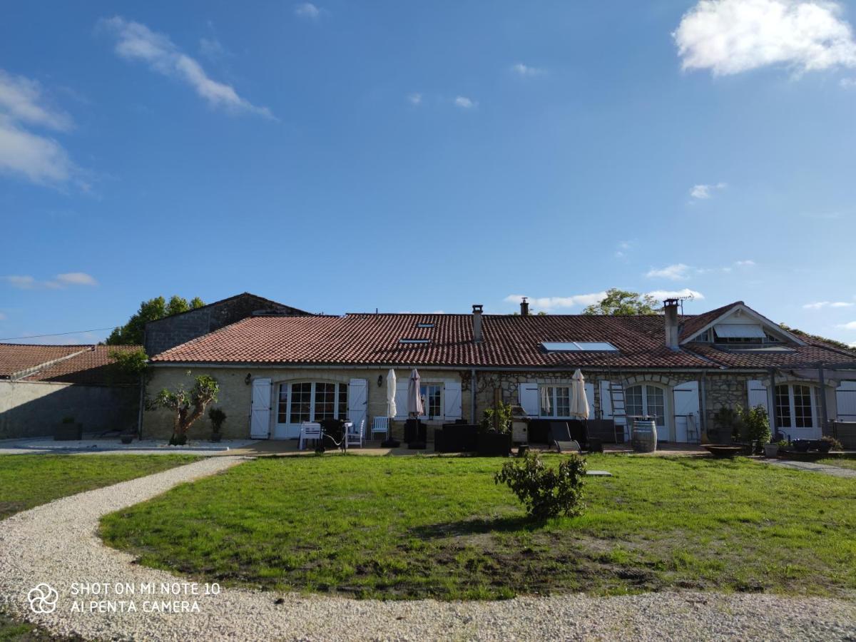 Domaine Des Pres De Joussac - Protocole Sanitaire Strict Jau-Dignac-et-Loirac Exterior foto
