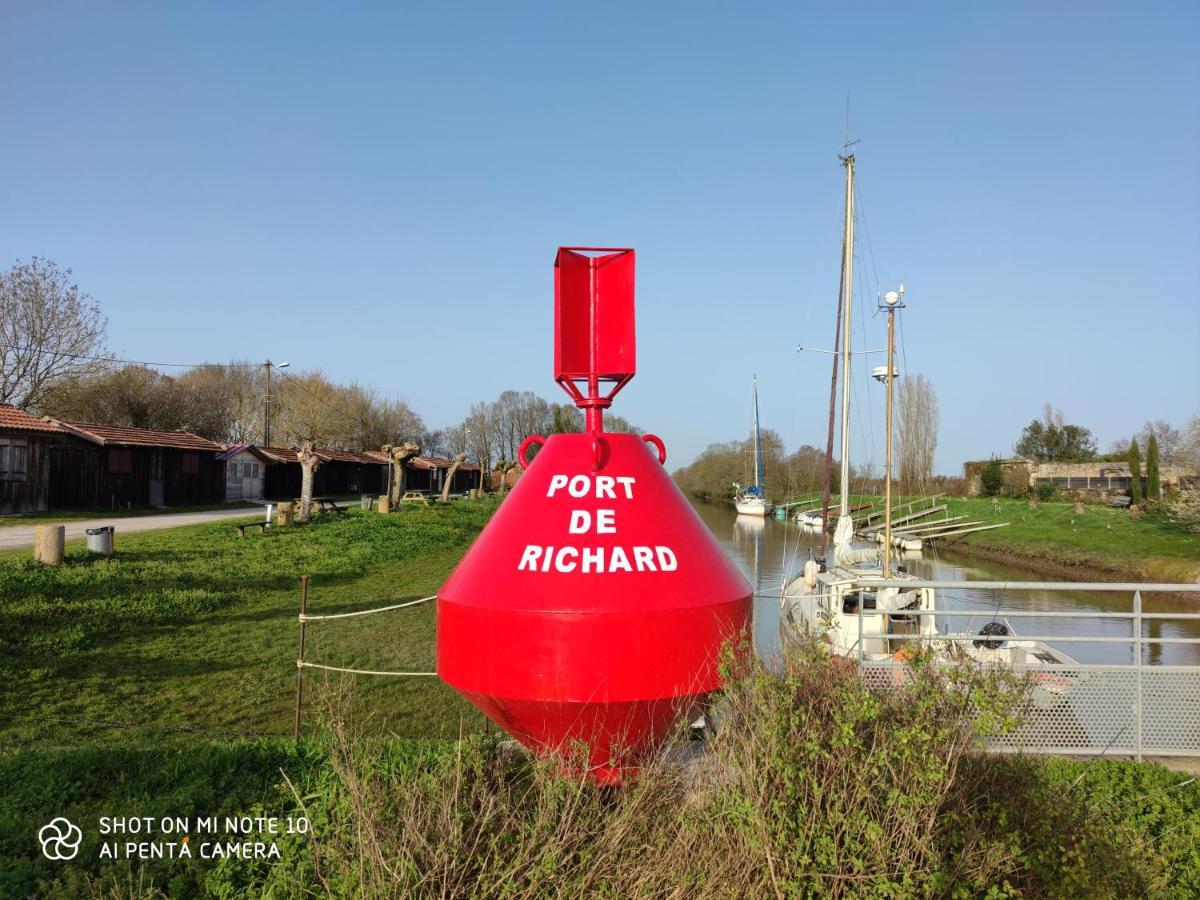 Domaine Des Pres De Joussac - Protocole Sanitaire Strict Jau-Dignac-et-Loirac Exterior foto