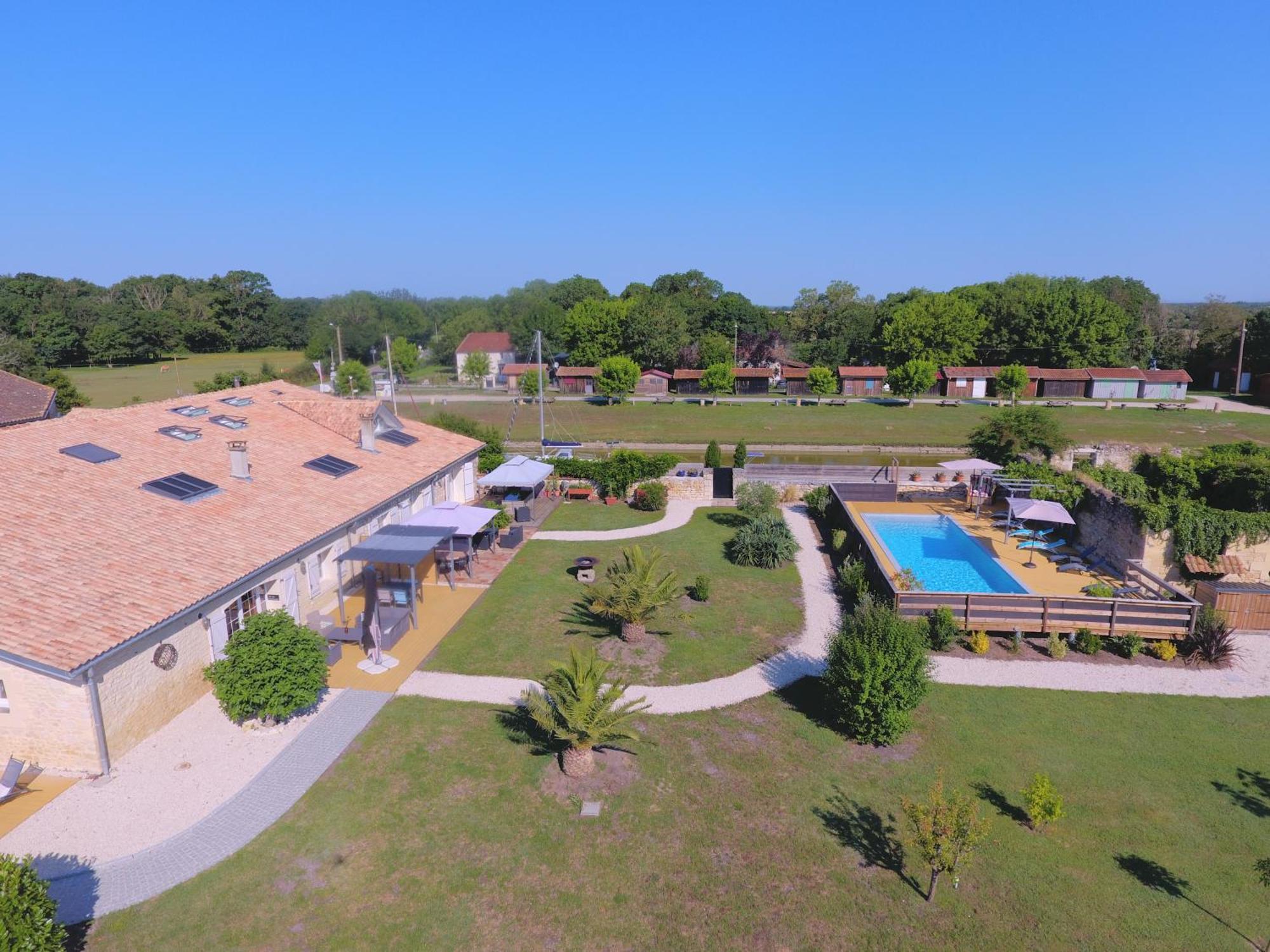 Domaine Des Pres De Joussac - Protocole Sanitaire Strict Jau-Dignac-et-Loirac Exterior foto